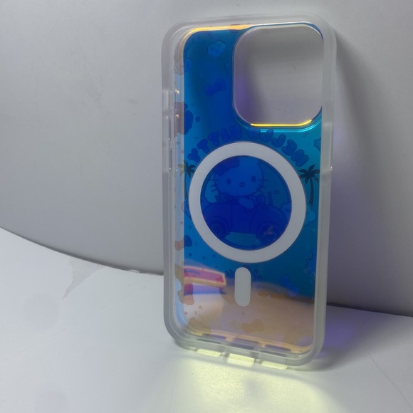 Sonix Sanrio Case for 13 IPhone pro - Picture 4 of 4